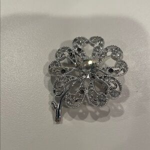 Silver Floral Crystal Brooch Pin - Women's Jewelry vintage 2”